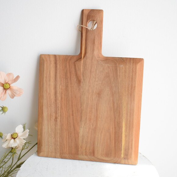 Cottage Farmhouse Acacia Wood Kitchen Cutting Board With Handle - Picture 2 of 7